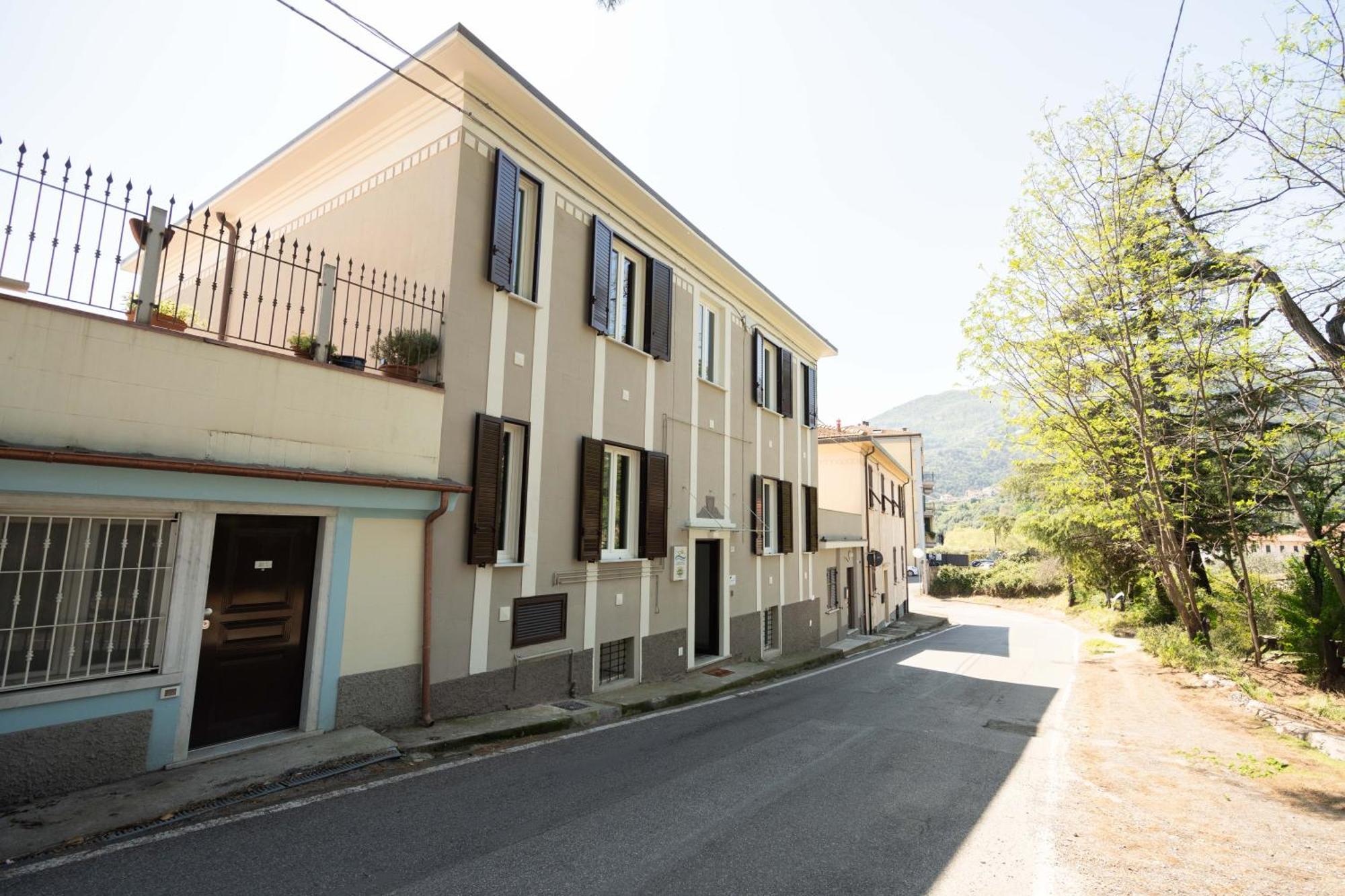 Le Camere Sui Colli 2 La Spezia Luaran gambar